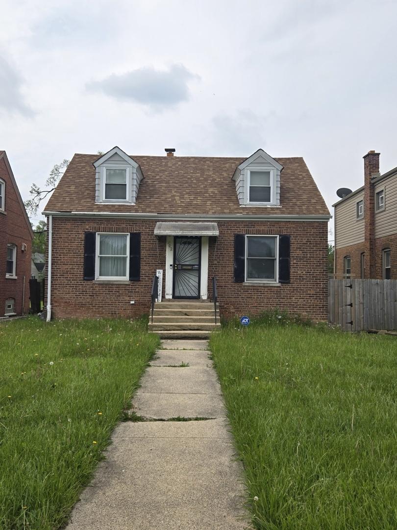 102 E 150th St., Harvey, IL 60426