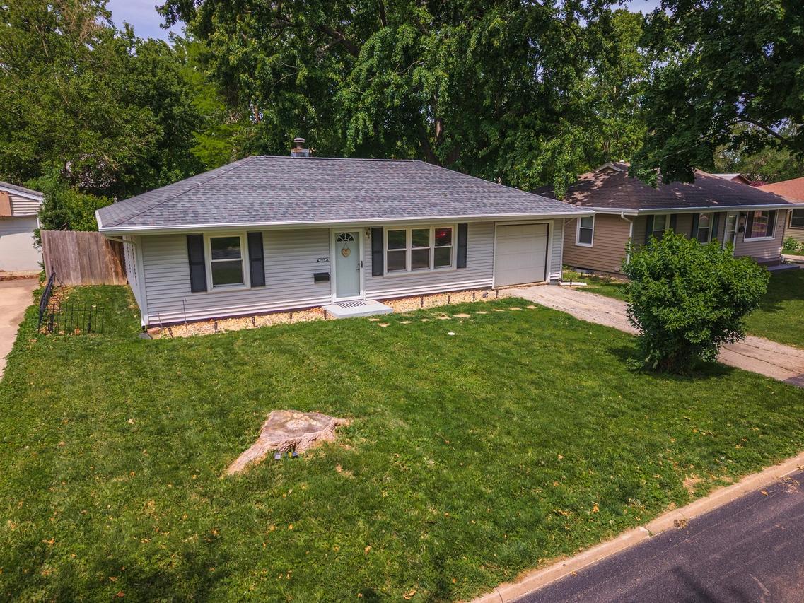 906 Fairchild Ave., Normal, IL 61761