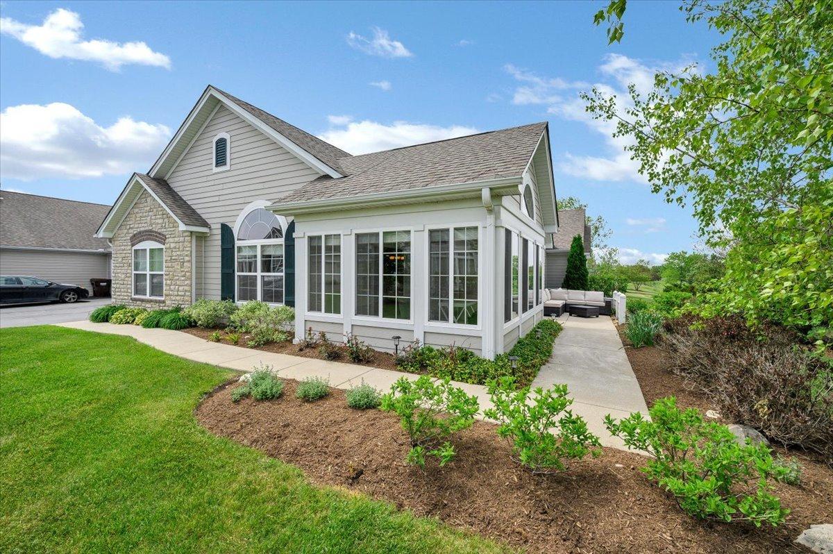 617 Schumann St., Woodstock, IL 60098