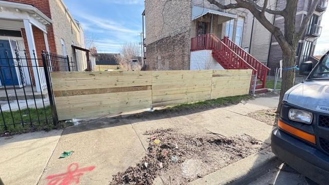 2533 W Warren Blvd., Chicago, IL 60612