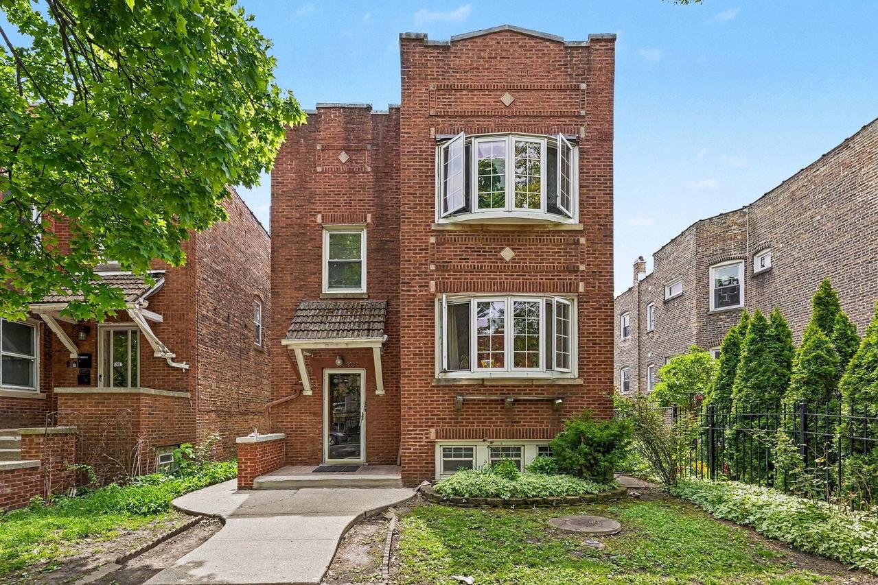 5005 W Altgeld St., Chicago, IL 60639