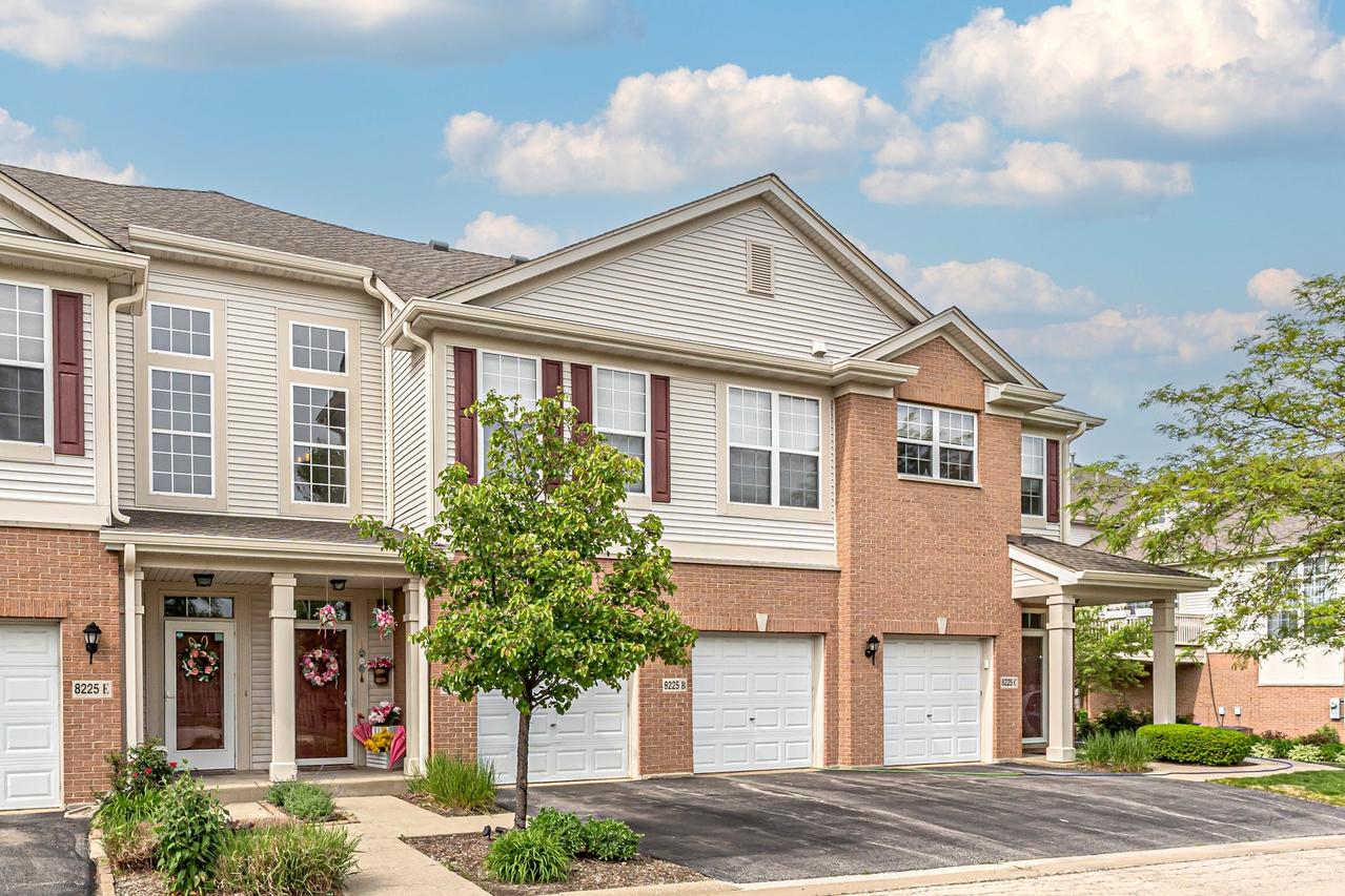 8225 Concord Ln. #D, Justice, IL 60458