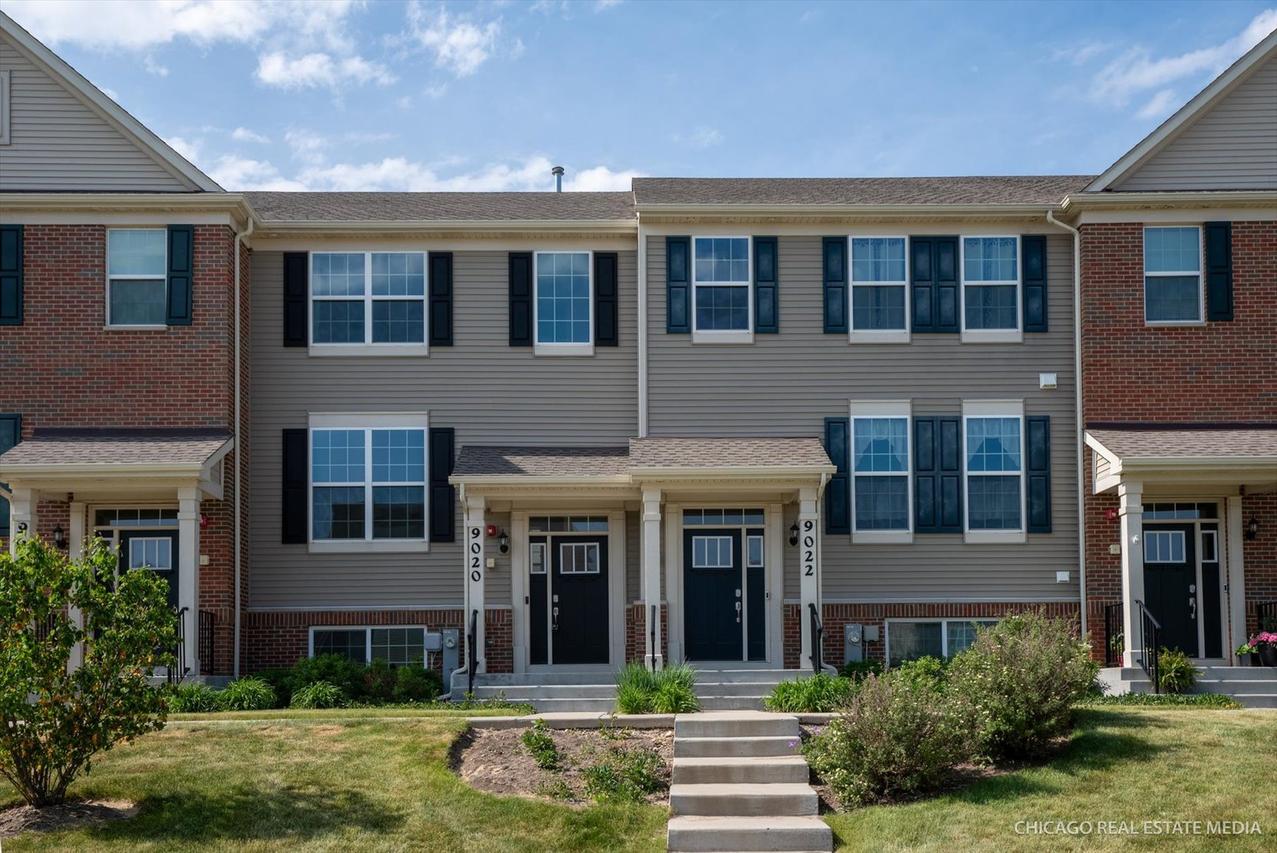 9020 Dolby St., Huntley, IL 60142