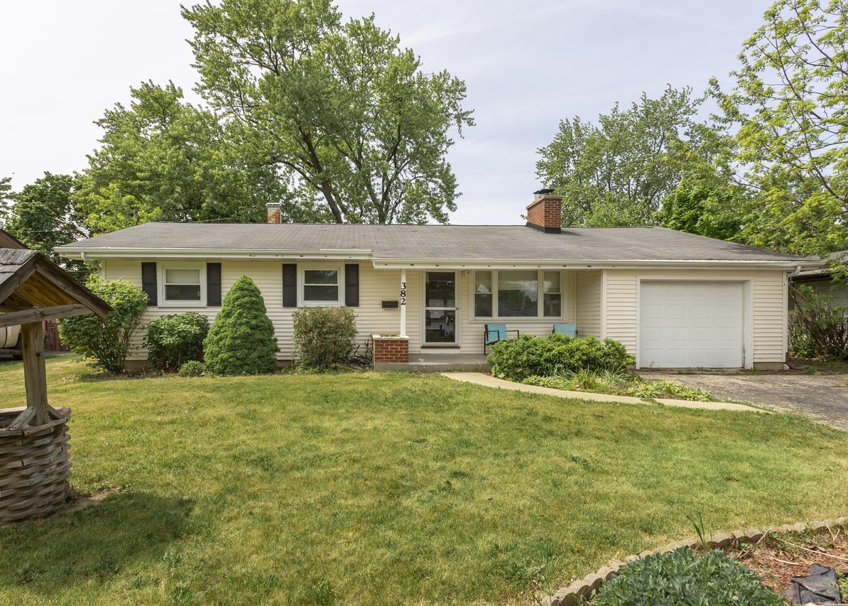 382 Keith Ave., Crystal Lake, IL 60014