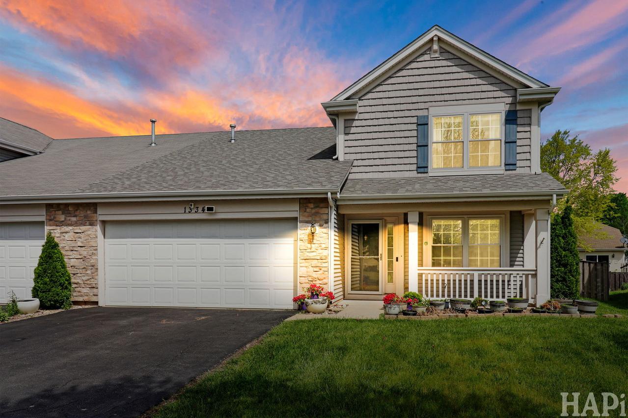 1334 Promontory Dr., Pingree Grove, IL 60140