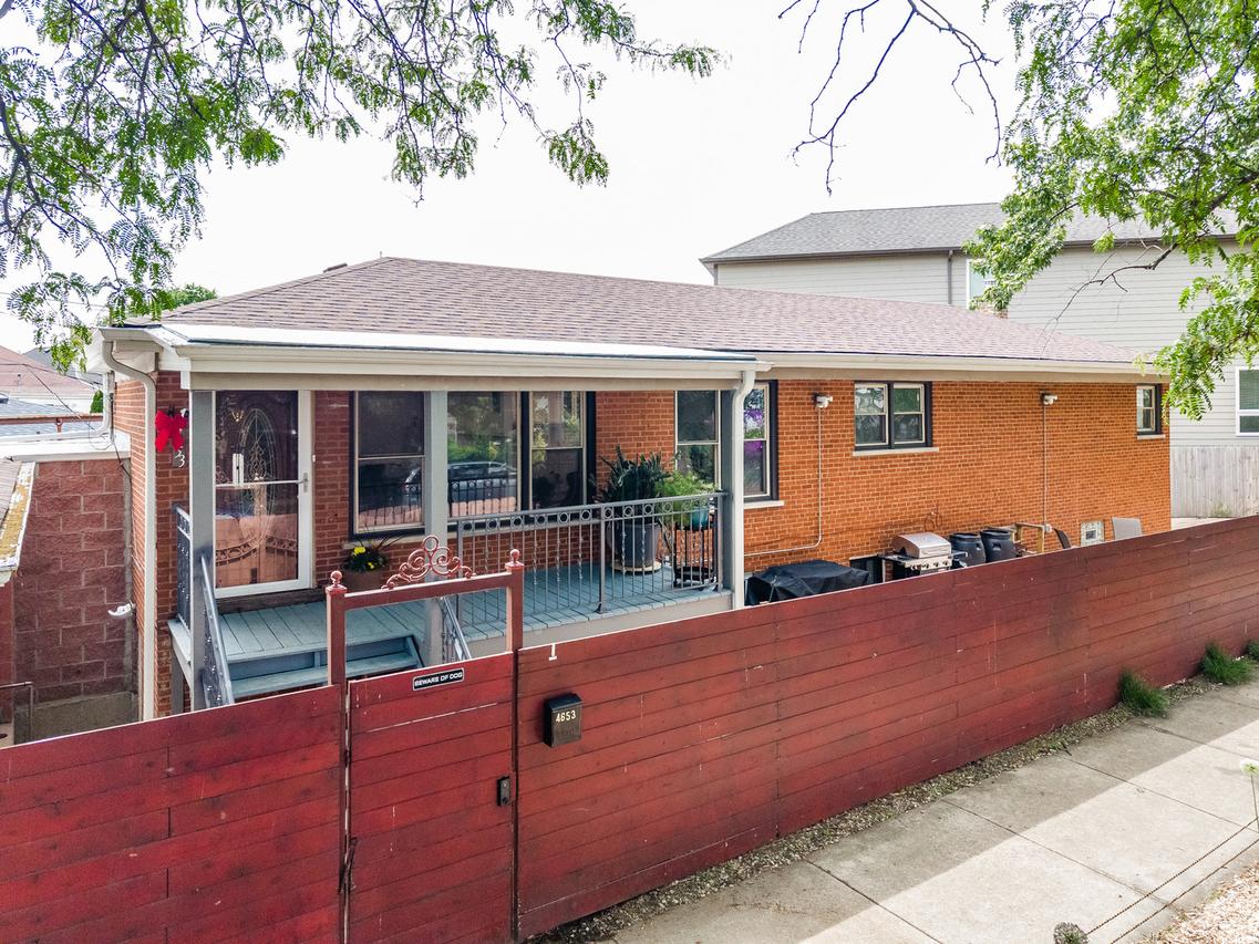 4653 N Kennicott Ave., Chicago, IL 60630