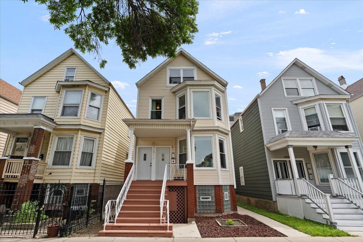 2735 N Ridgeway Ave., Chicago, IL 60647