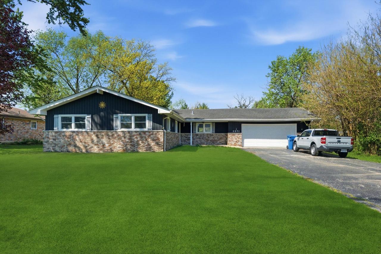 1271 Edmonds Ave., New Lenox, IL 60451