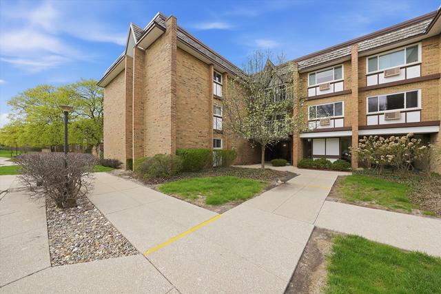 New Homes with Master Bedrooms on the 1st Floor That Attend Hinsdale Central High School: May 16th to May 22nd