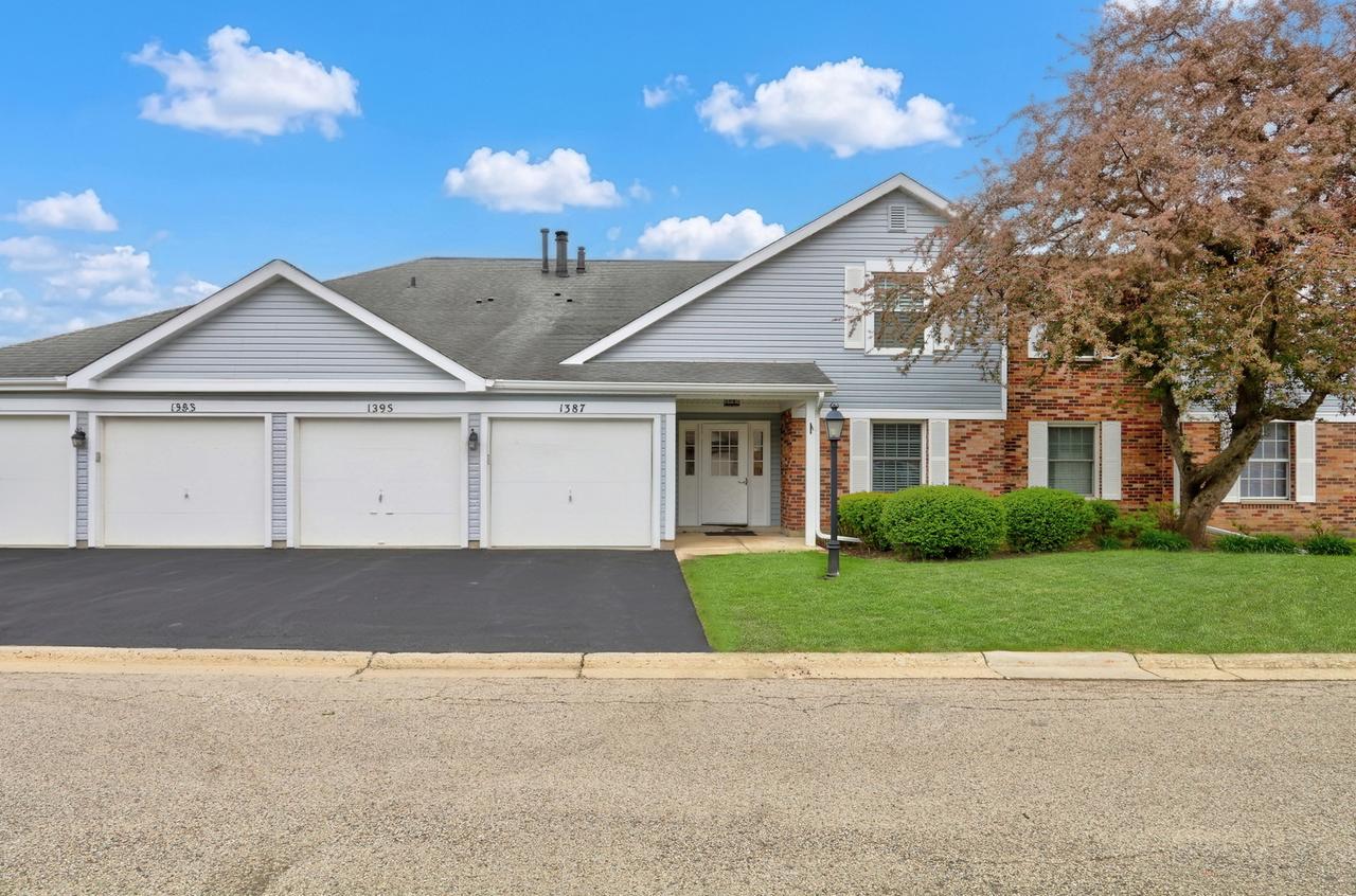 1395 Stratford Dr., Gurnee, IL 60031