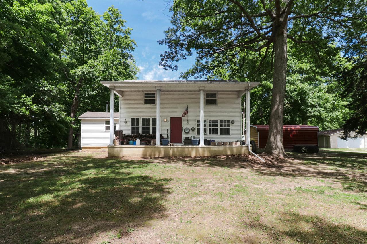 28560 E 850 North Rd., Ellsworth, IL 61737