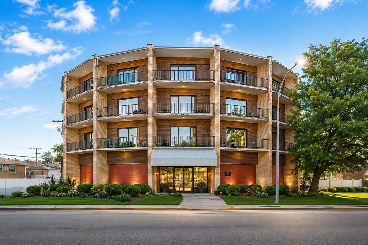 3900 W 95th St. #201, Evergreen Park, IL 60805