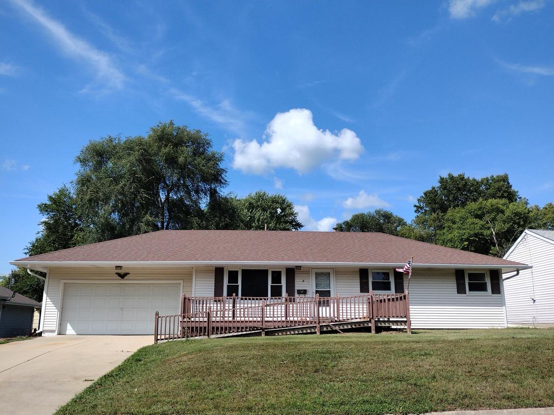 312 E 11th St., Pecatonica, IL 61063