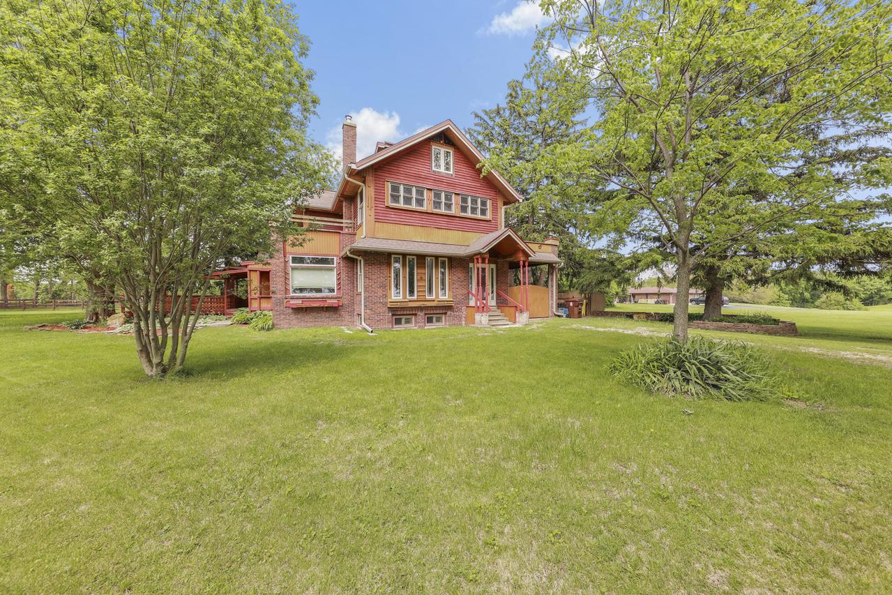 1035 N Gorham Rd., Morris, IL 60450