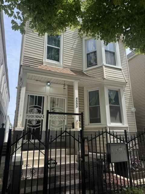 4545 S Hermitage Ave., Chicago, IL 60609