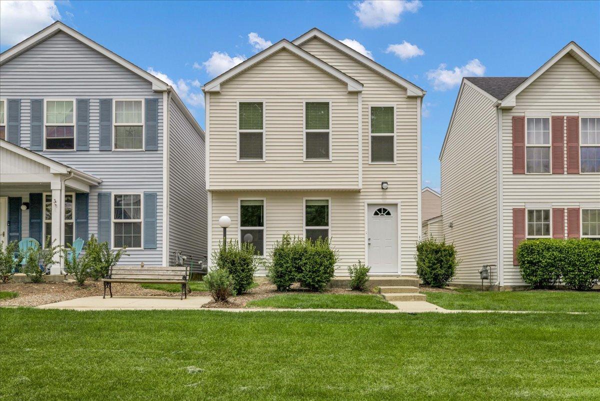 943 Four Seasons Blvd., Aurora, IL 60504