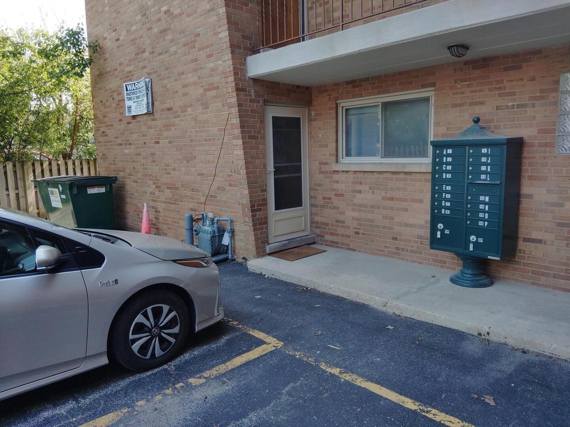 16 N Garfield St. #2A, Lombard, IL 60148