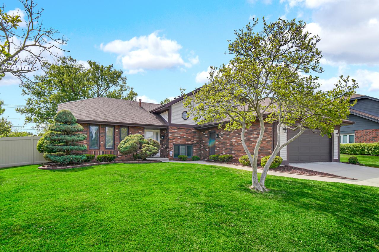 14058 Putney Pl., Orland Park, IL 60462