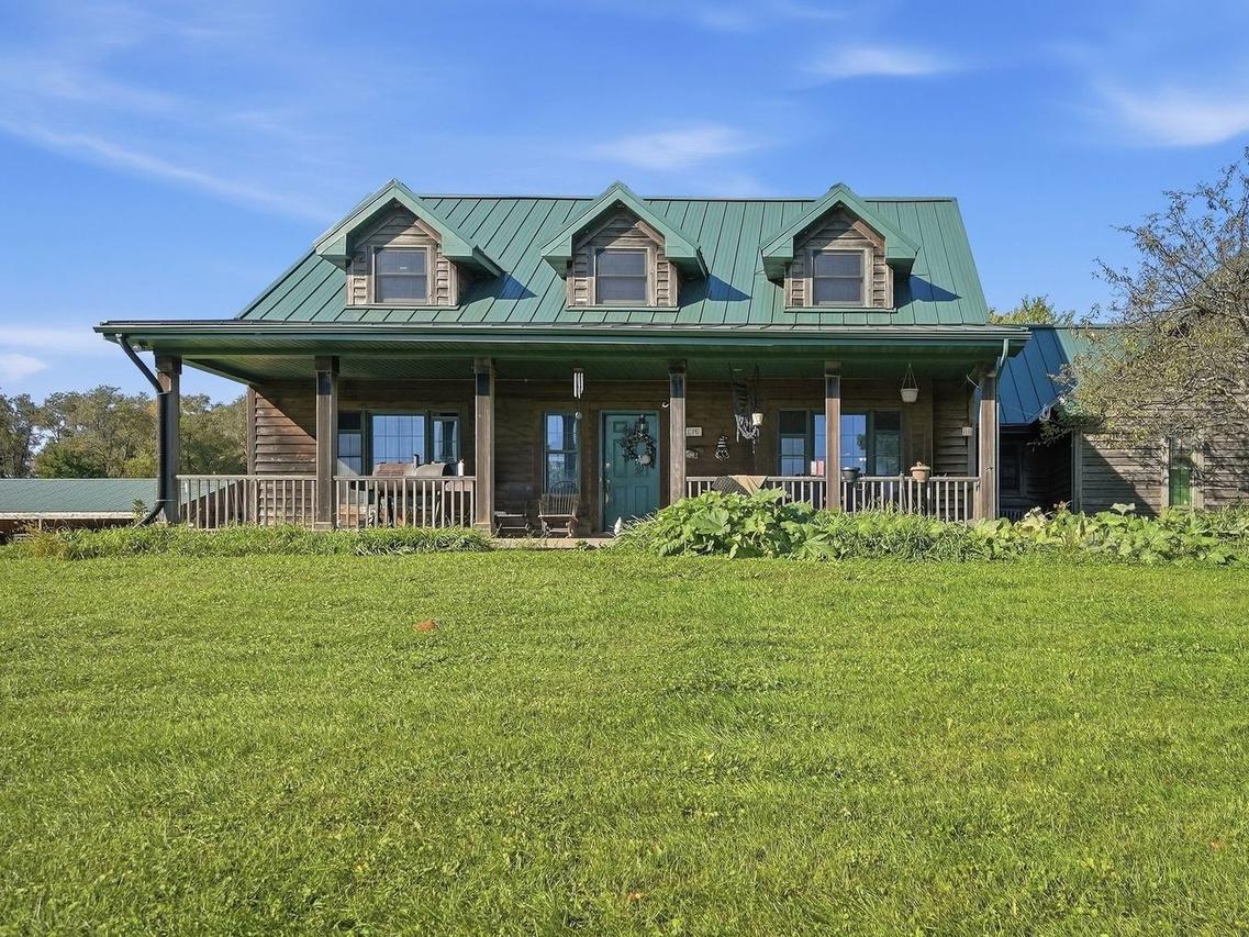 11119 White Oaks Rd., Harvard, IL 60033