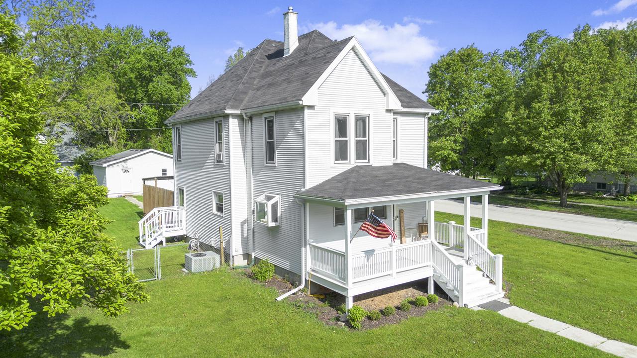 211 N Maple St., Grant Park, IL 60940