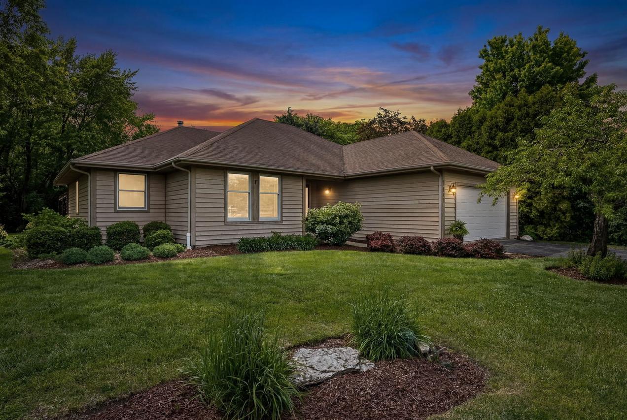 1680 Logan St., Roselle, IL 60172