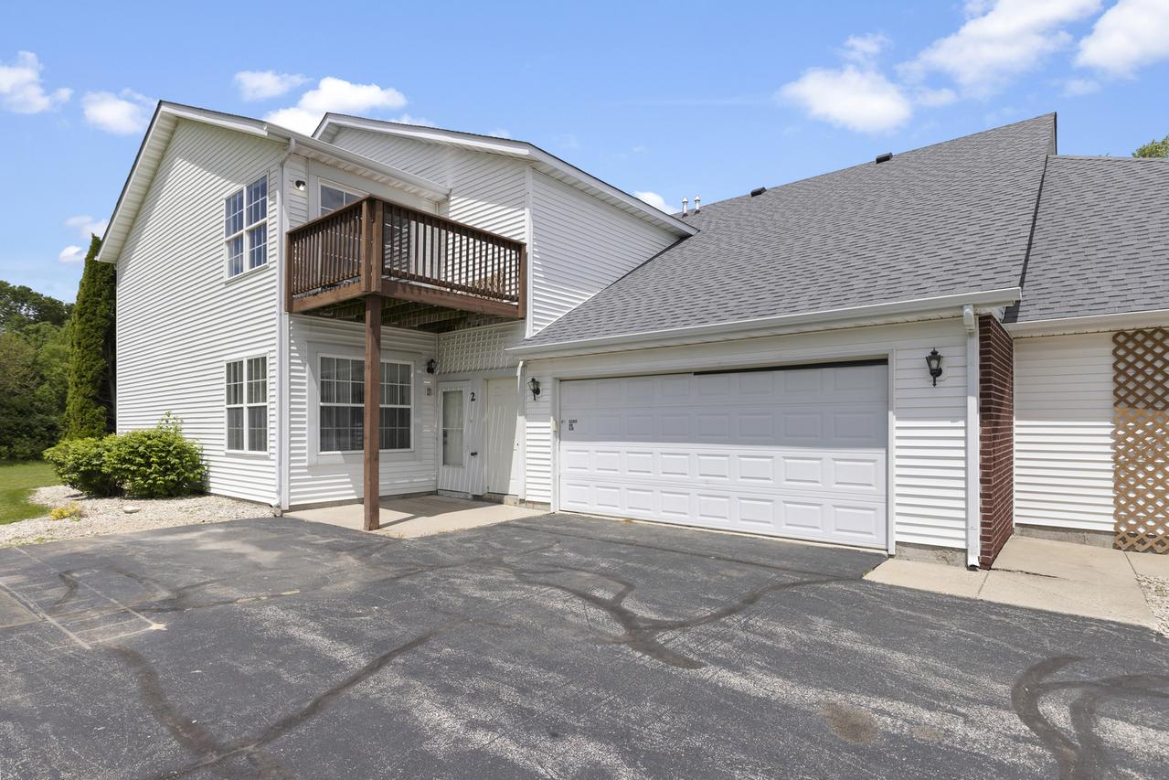 10050 Skipperling Rd. #1, Roscoe, IL 61073