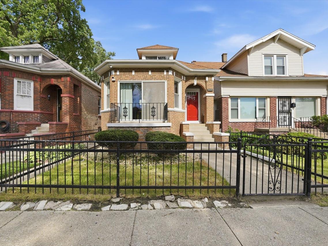 10203 S Sangamon St., Chicago, IL 60643