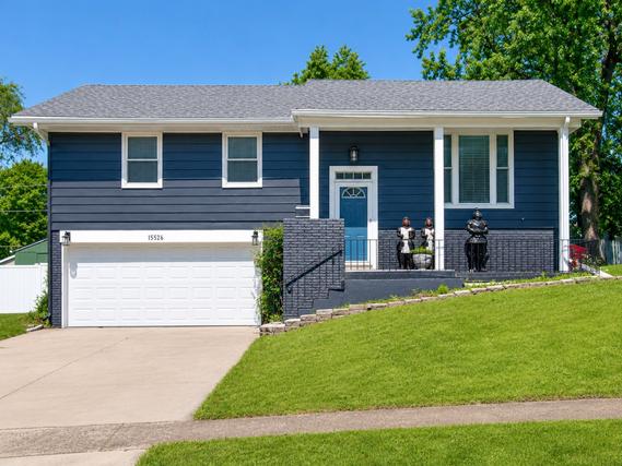 New Homes with Master Bedrooms on the 1st Floor That Attend Oak Prairie Junior High School: May 23rd to May 29th