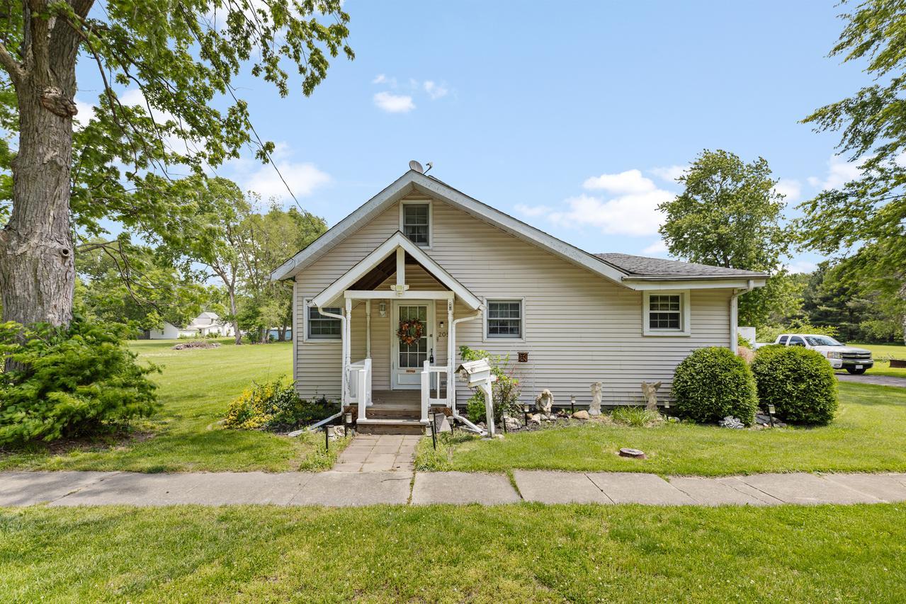 205 N Park St., Milford, IL 60953