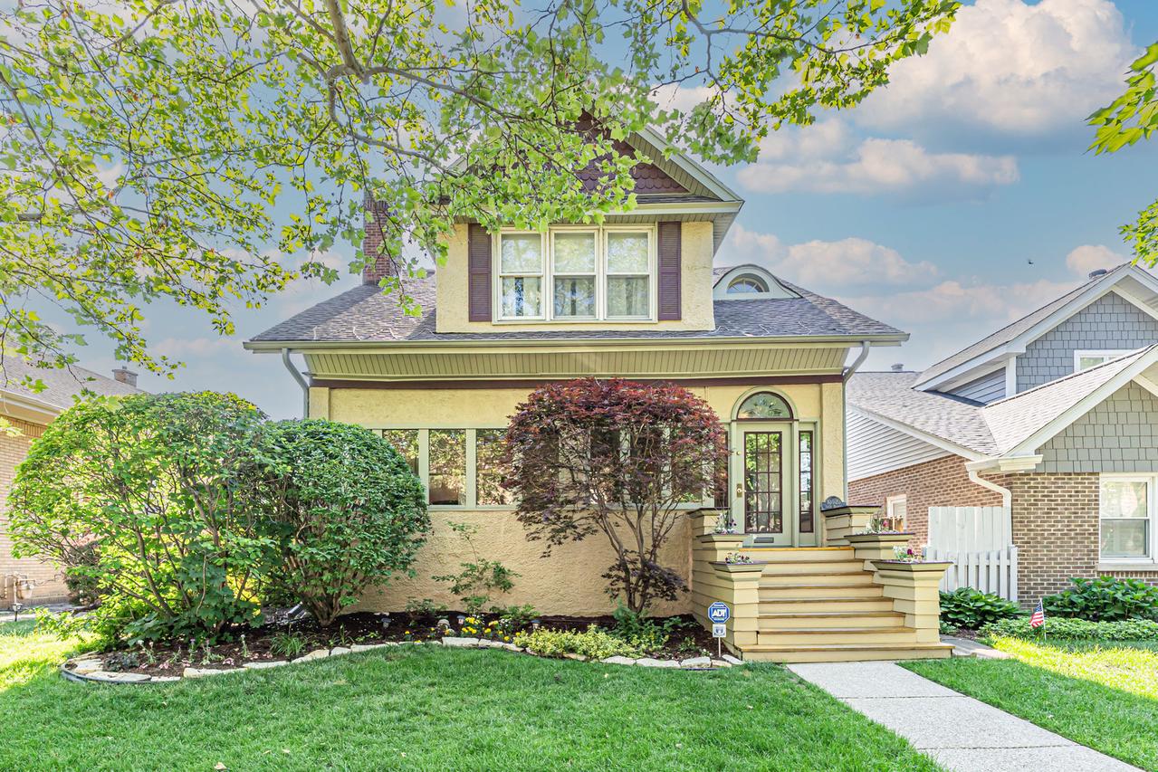 10520 S Hamilton Ave., Chicago, IL 60643