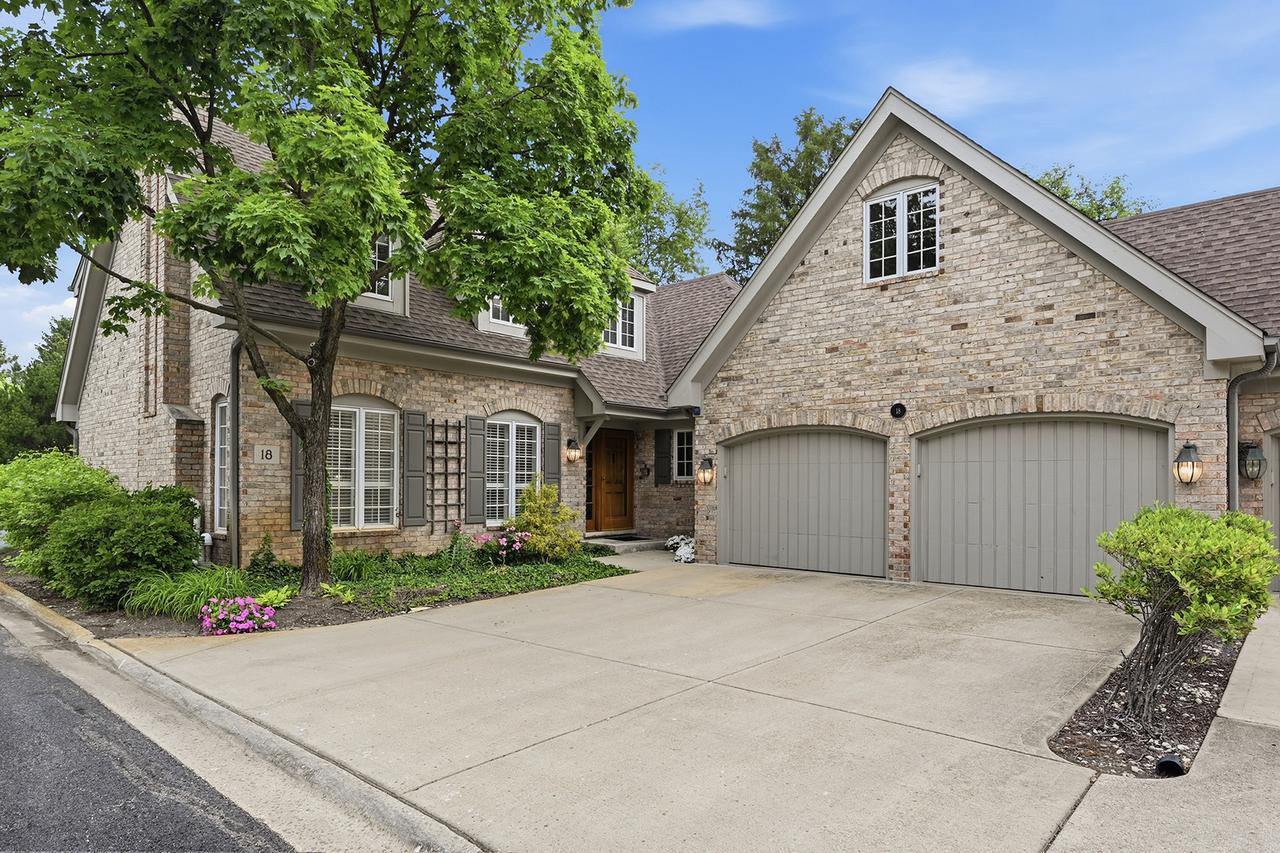 18 Tartan Ridge Rd., Burr Ridge, IL 60527