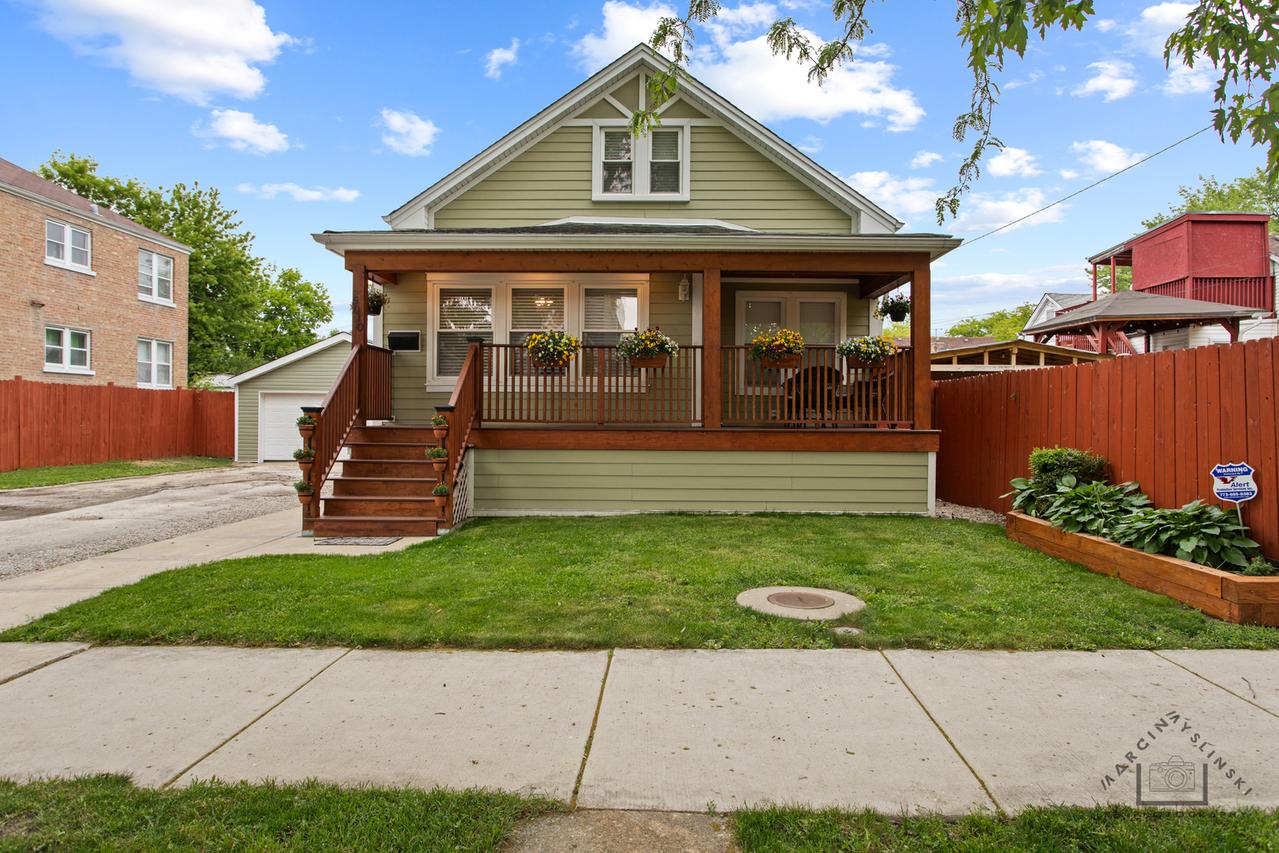 5010 W Newport Ave., Chicago, IL 60641