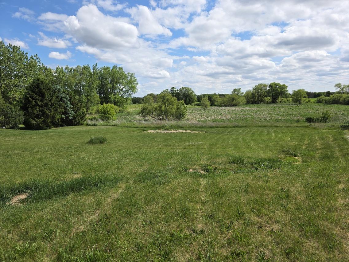 1375 Pheasant Tr., Hampshire, IL 60140