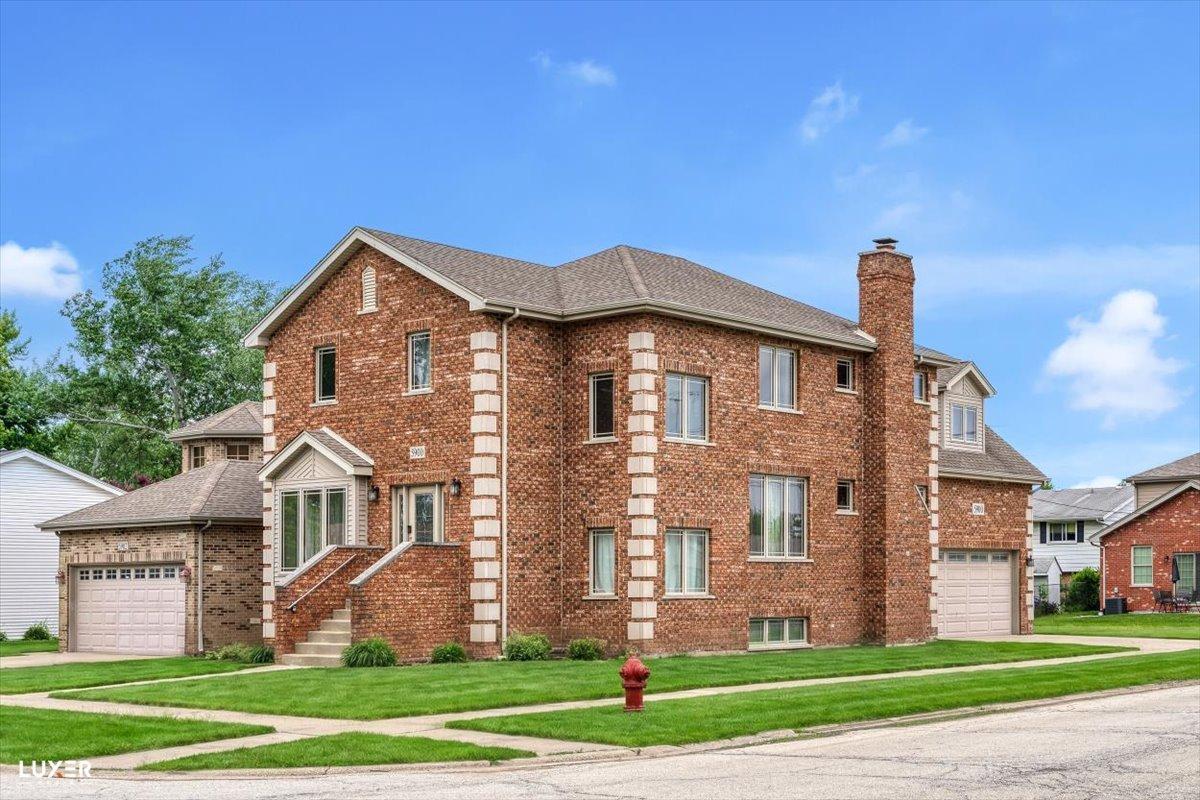 5900 W 90th St., Oak Lawn, IL 60453