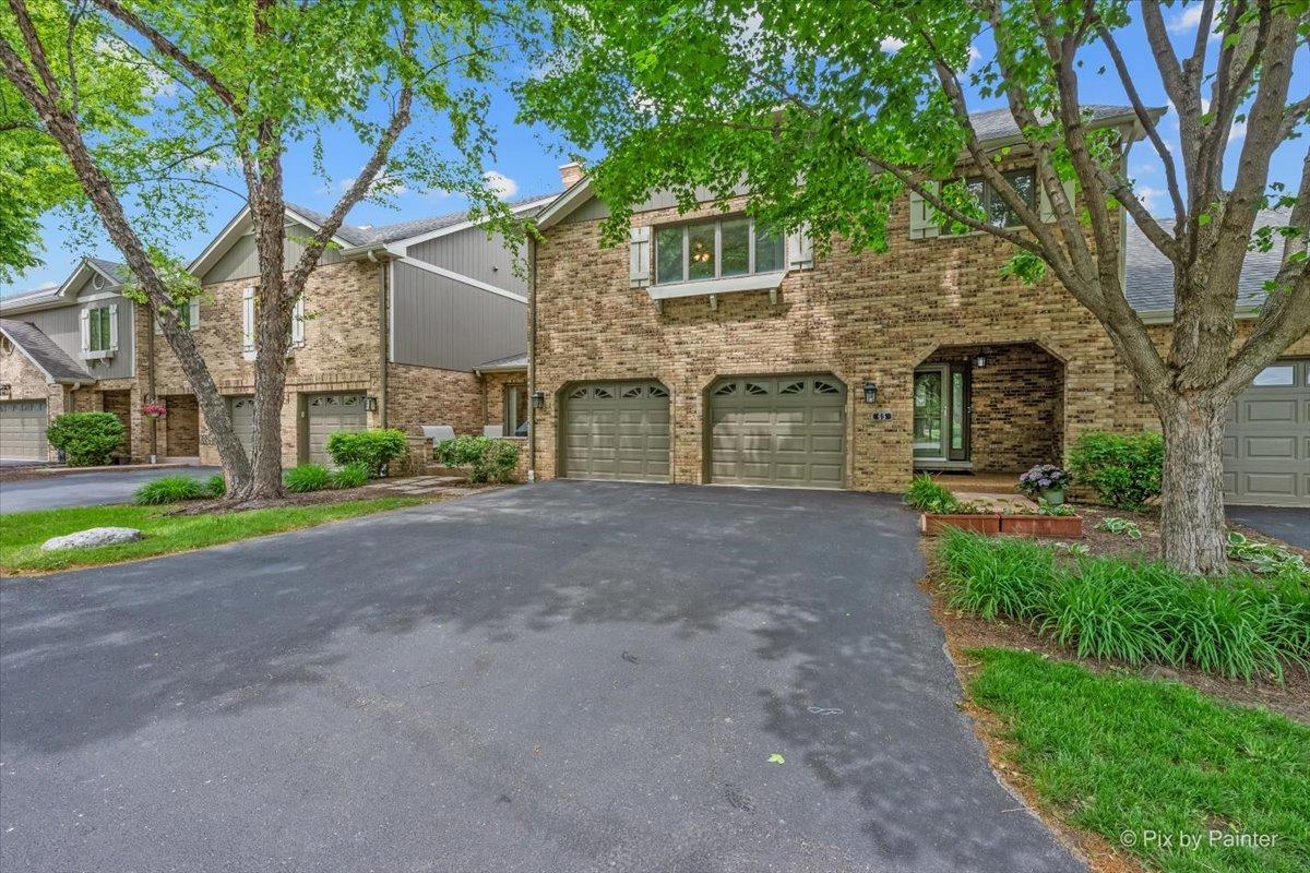 65 Country Club Dr., Bloomingdale, IL 60108