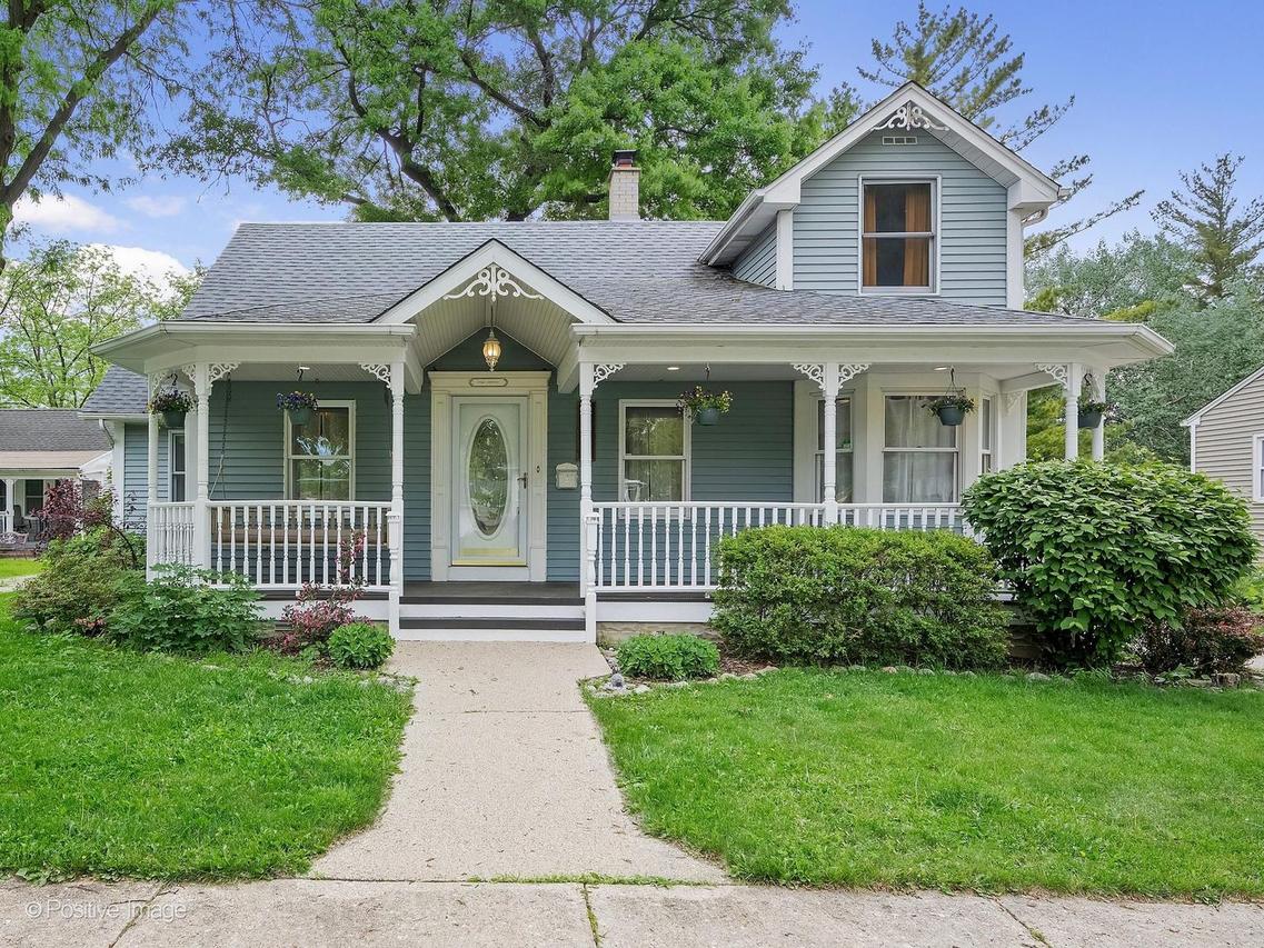 225 S Grant St., Westmont, IL 60559