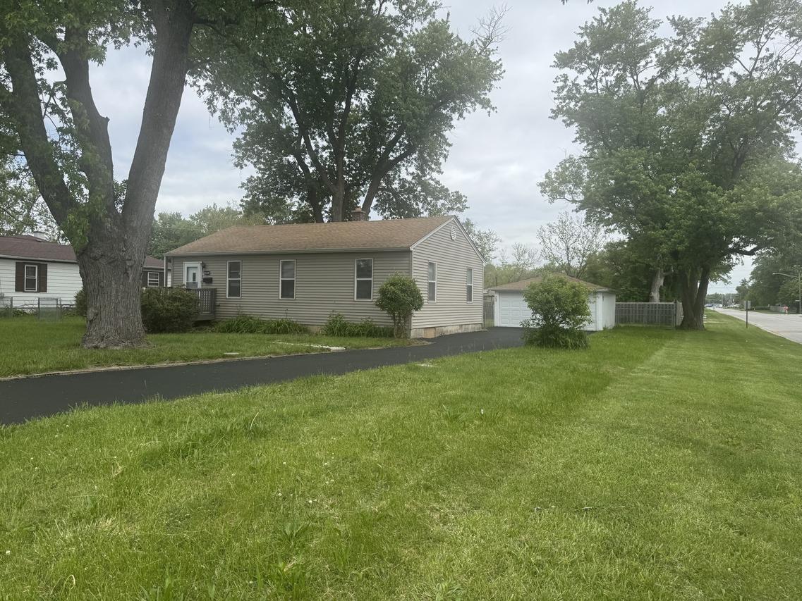 3602 Arthur Ter., Markham, IL 60428