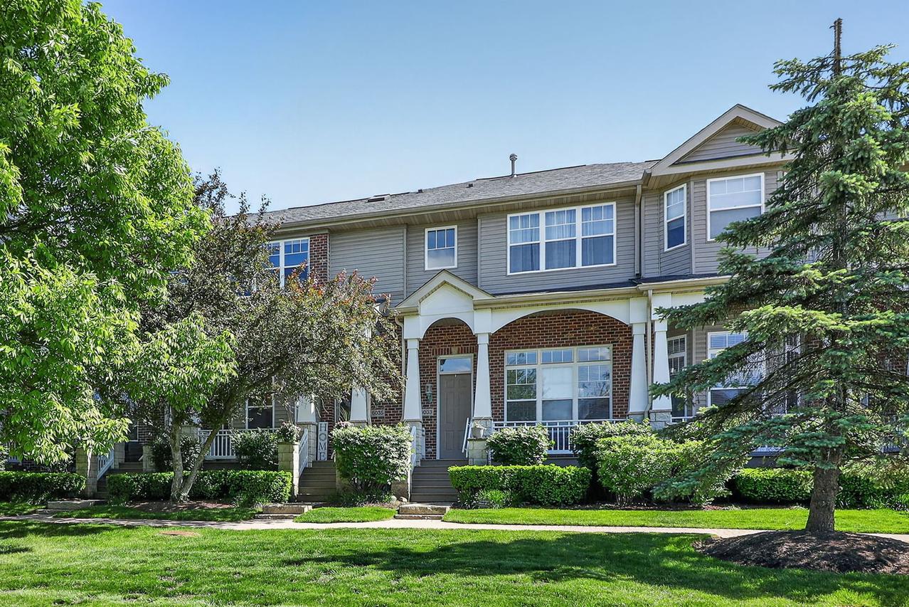 6035 River Bend Dr., Lisle, IL 60532