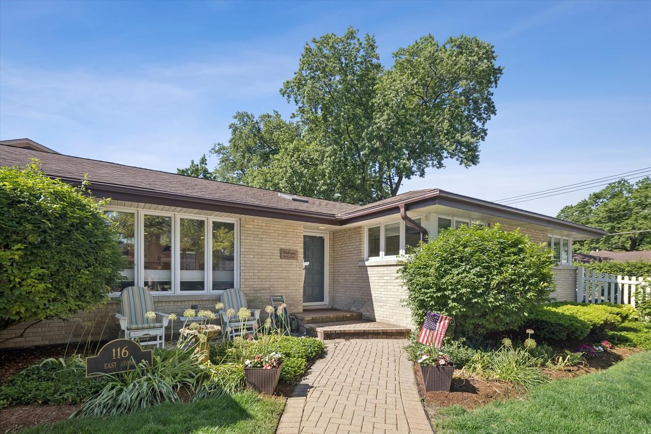 116 E Adams St., Elmhurst, IL 60126