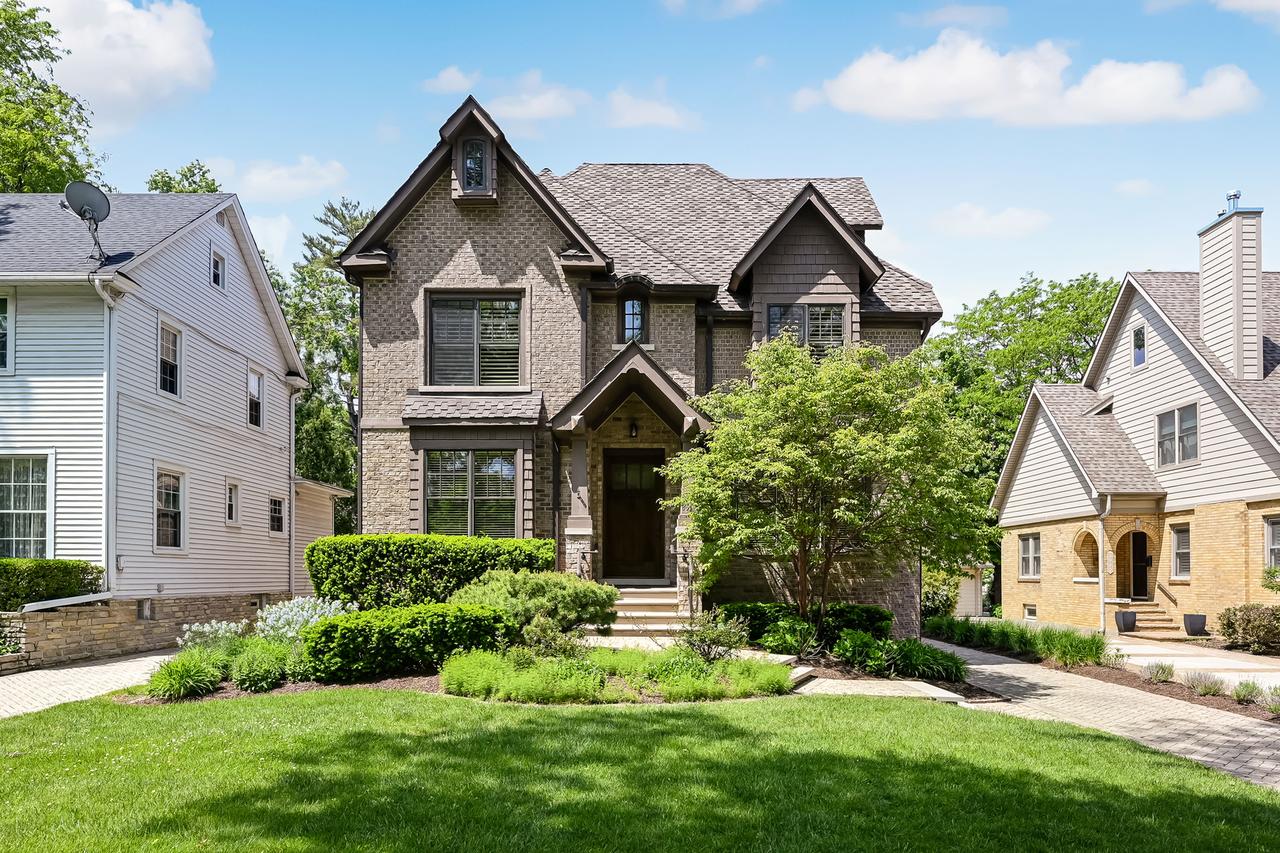 3902 Central Ave., Western Springs, IL 60558