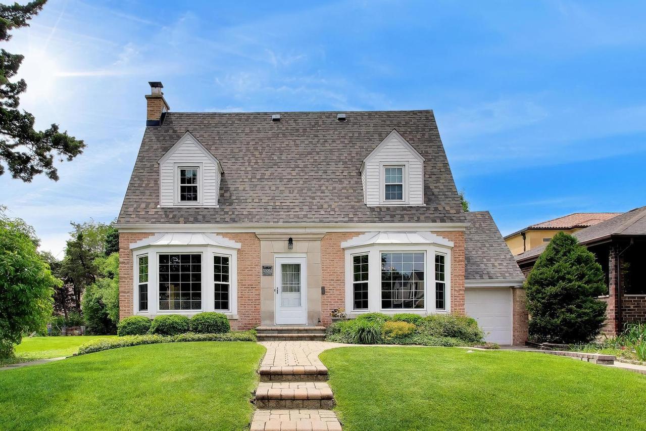 1007 Columbian Ave., Oak Park, IL 60302