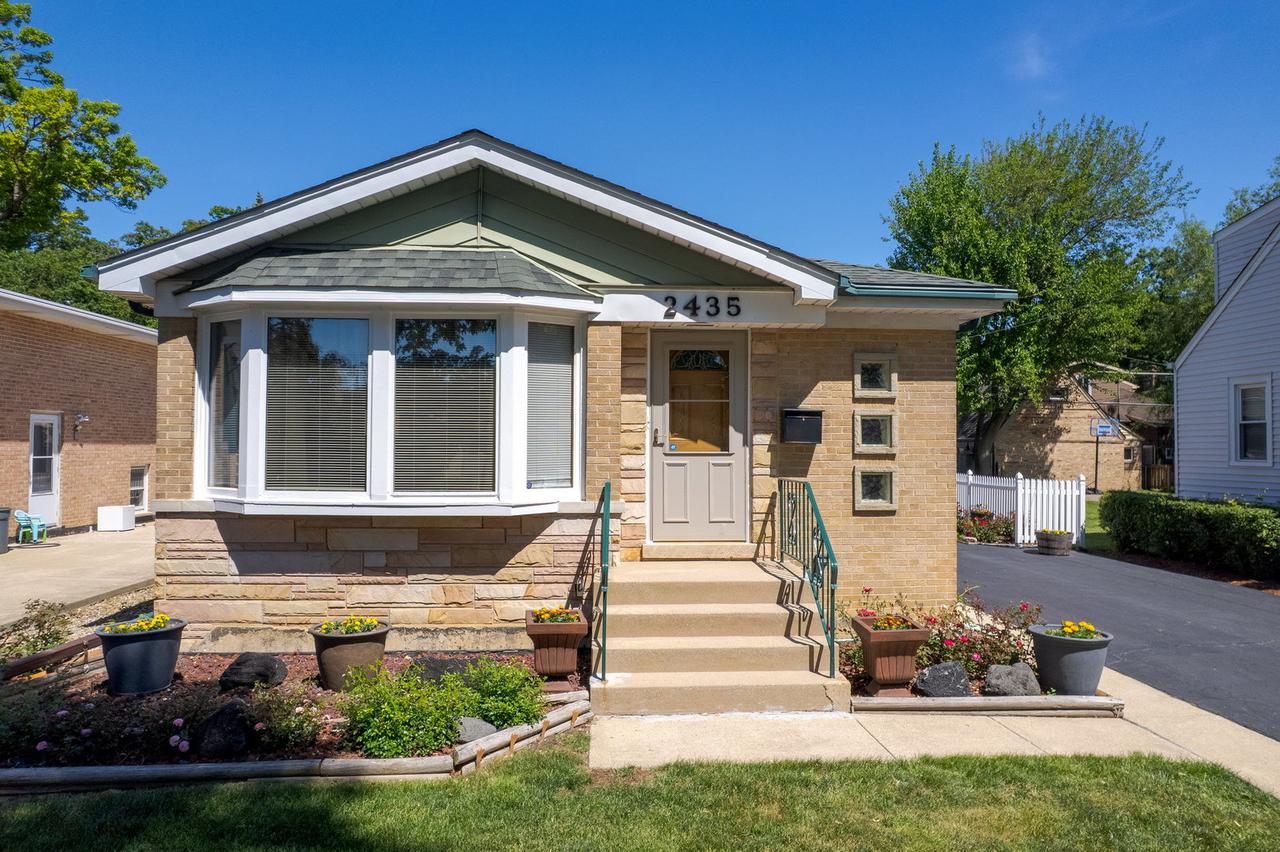 2435 Wood St., River Grove, IL 60171