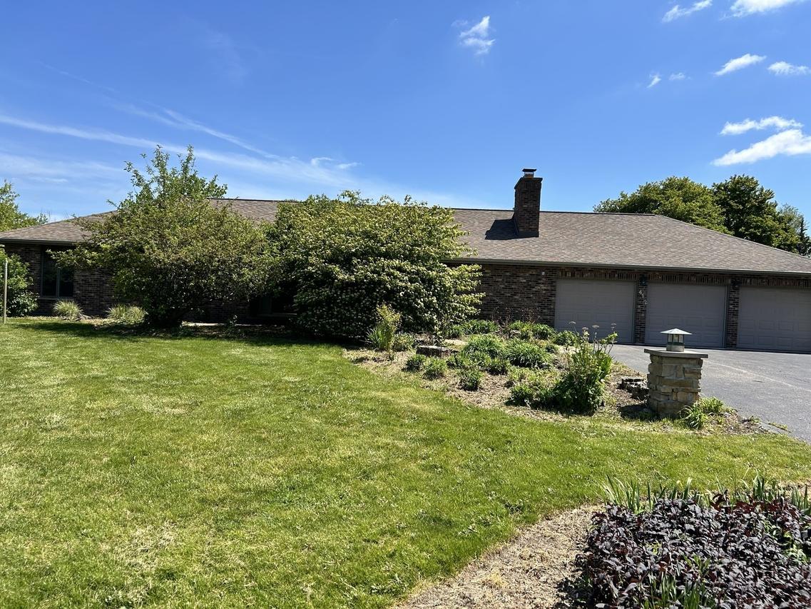 412 Bramble Ln., Deer Park, IL 60010