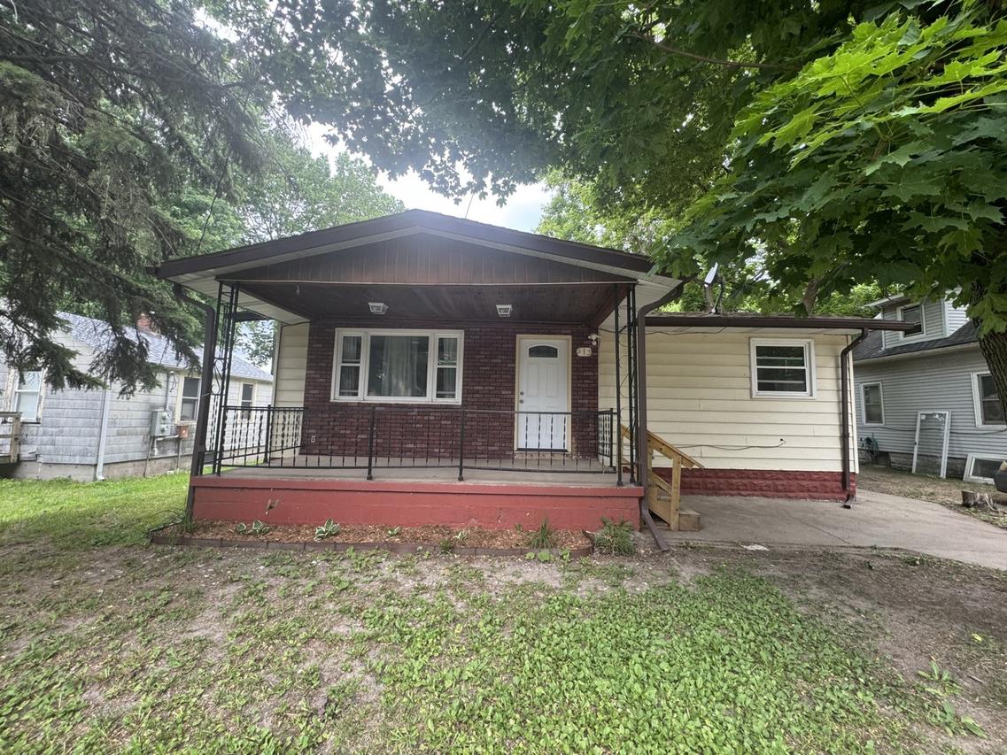 513 Griswold Ave., Sterling, IL 61081