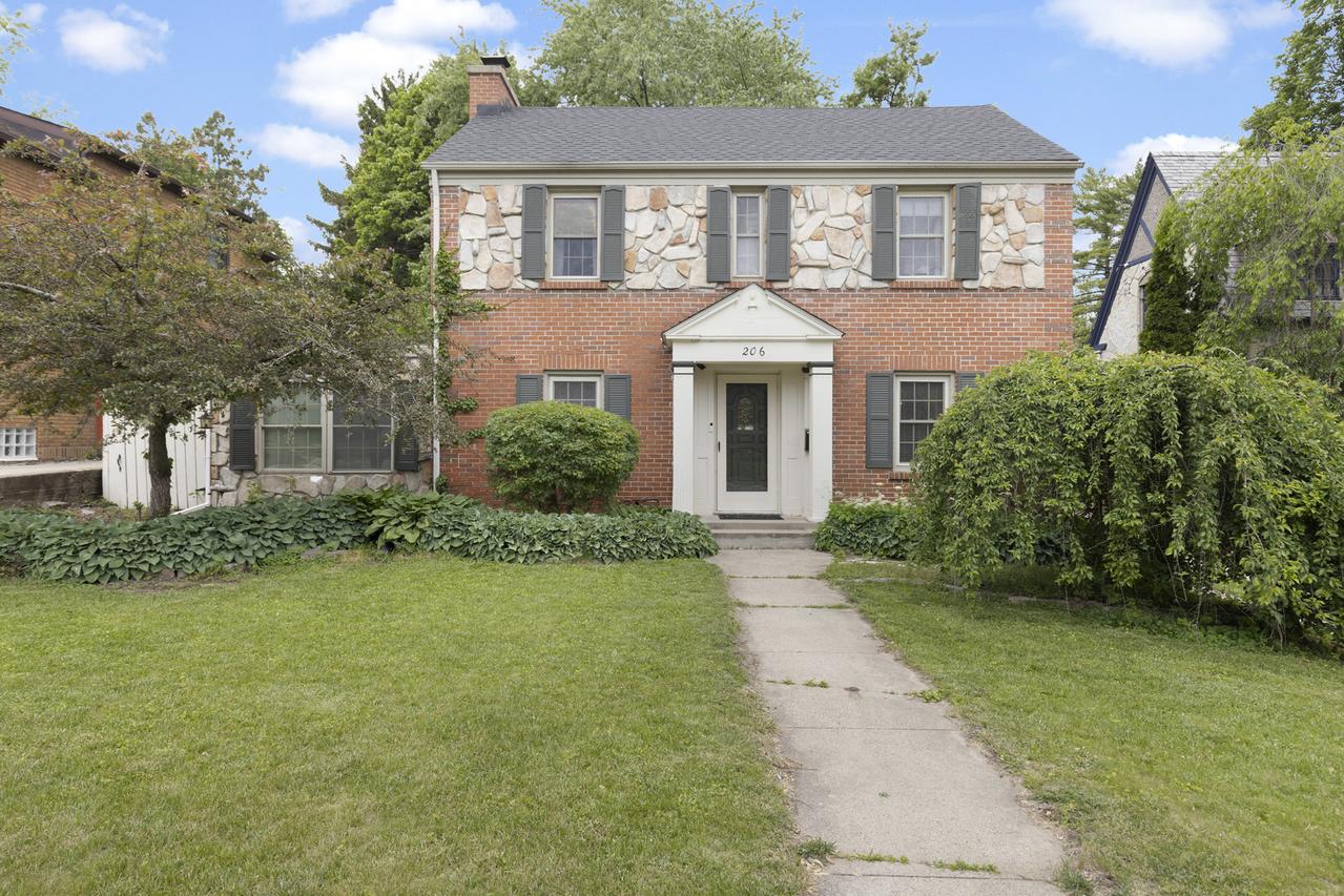 206 N Highland Ave., Rockford, IL 61107