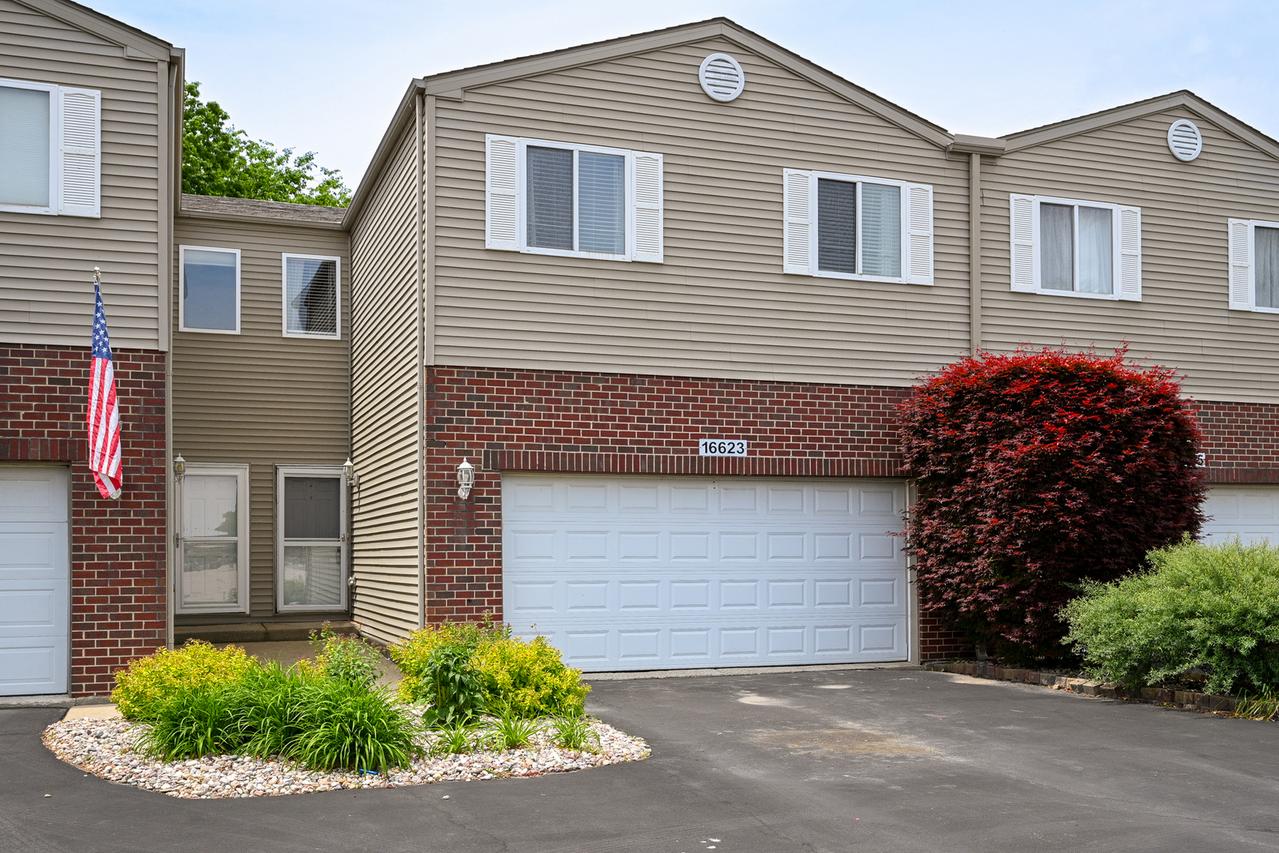 16623 Willow Walk Dr., Lockport, IL 60441
