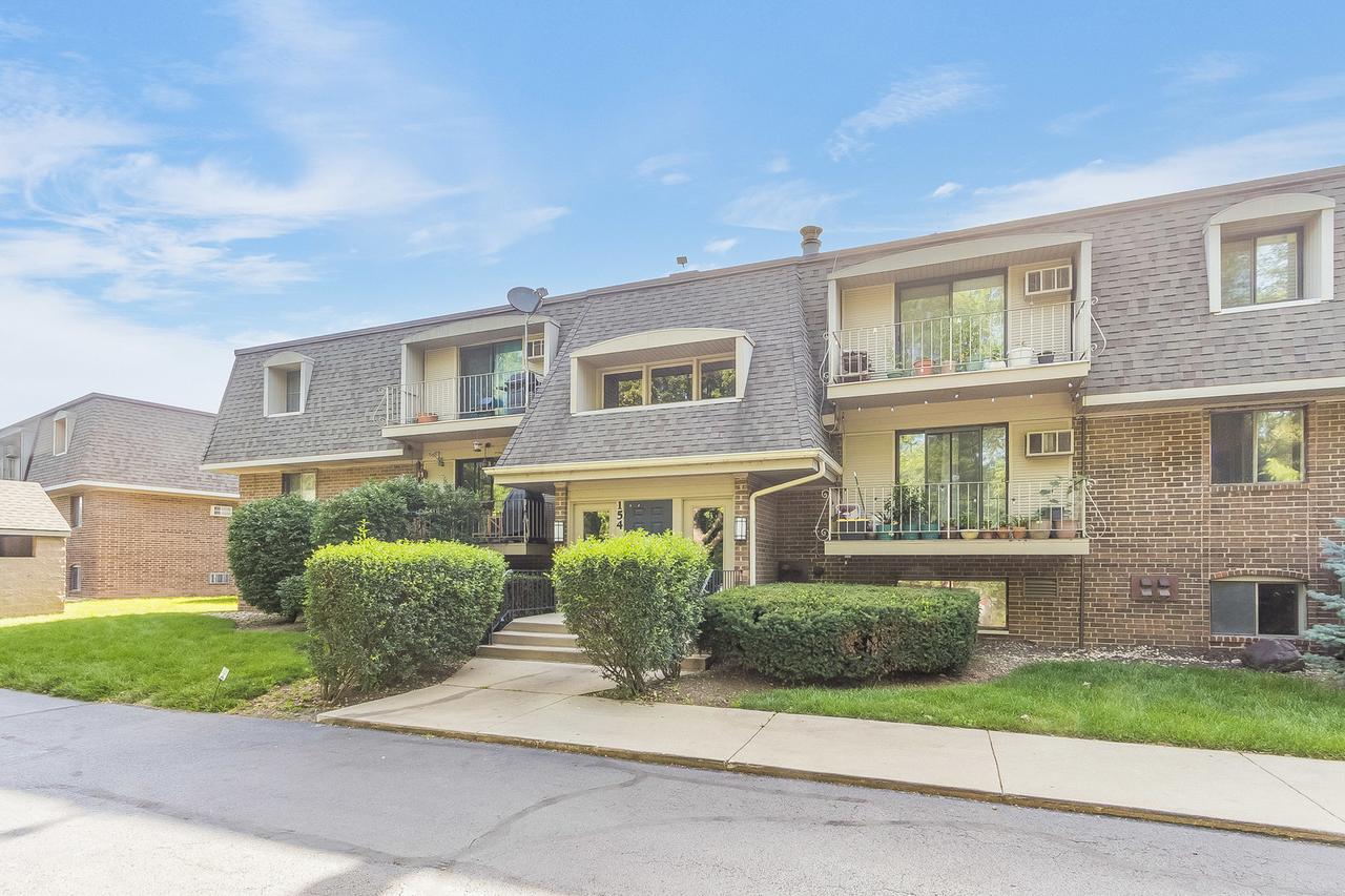 154 E Bailey Rd. #D, Naperville, IL 60565