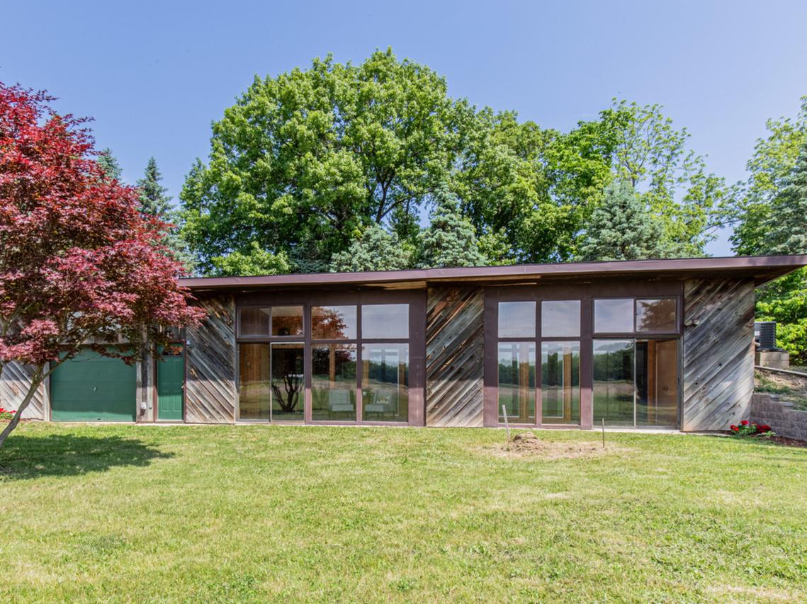 8076 White Oak Rd., Magnolia, IL 61336