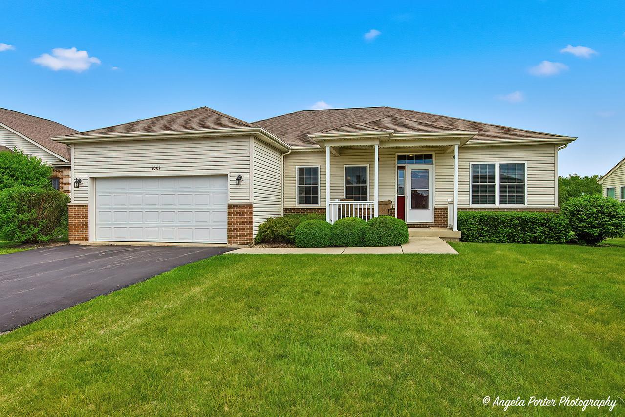 1004 Monroe Ave., Mchenry, IL 60050