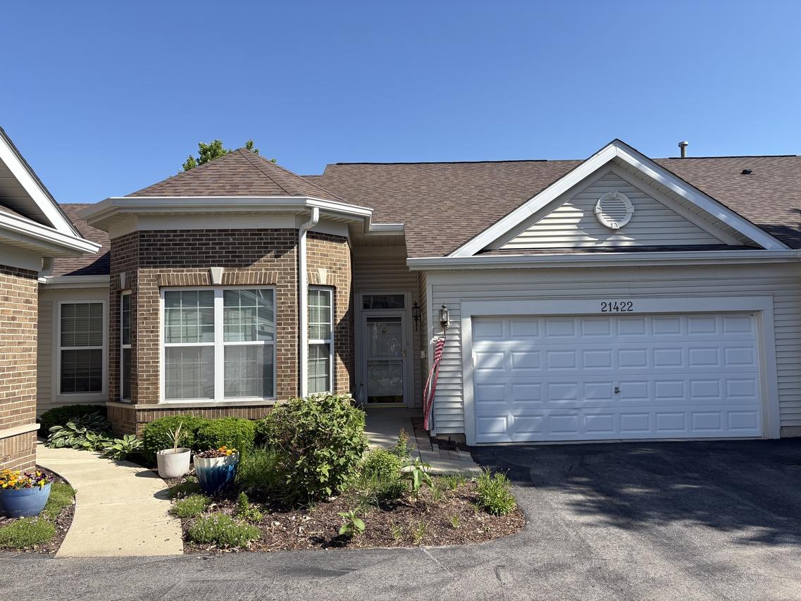 21422 Mays Lake Dr., Crest Hill, IL 60403